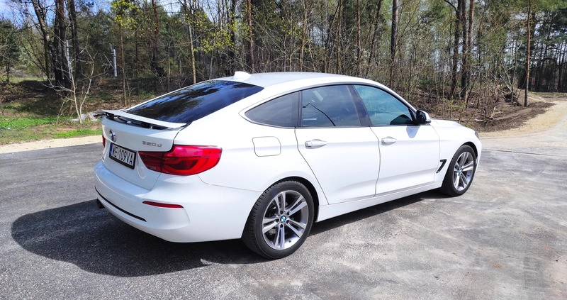 BMW Seria 3 cena 88900 przebieg: 136300, rok produkcji 2018 z Czersk małe 137